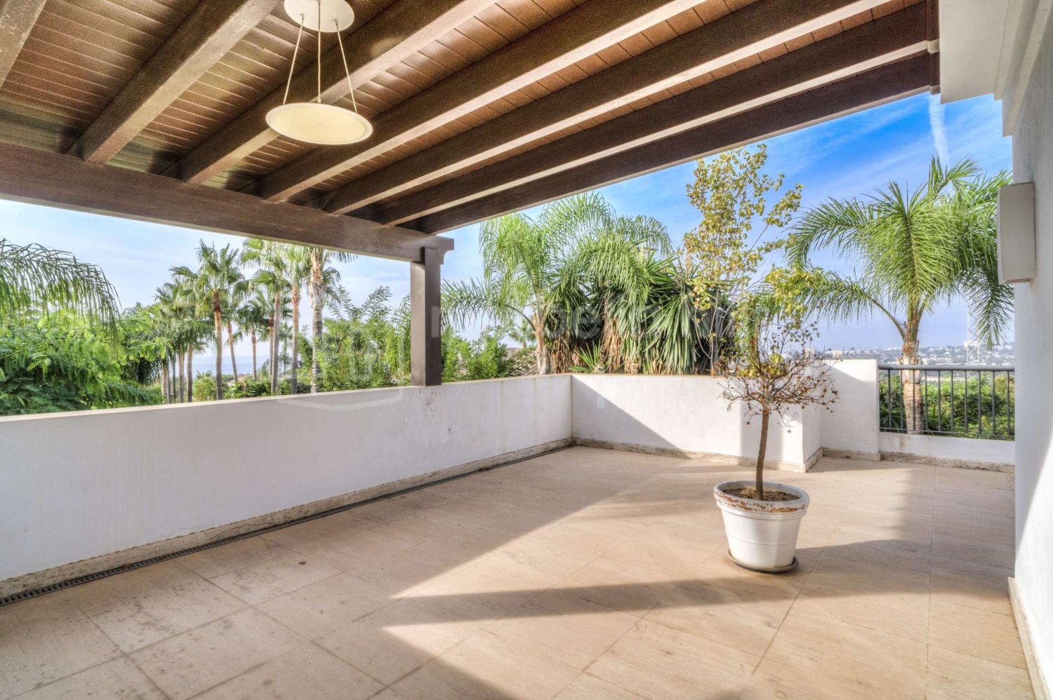 Villa de 6 dormitorios en Marbella, Spain No. 99454