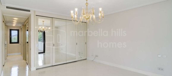 Villa de 6 dormitorios en Marbella, Spain No. 99454 16