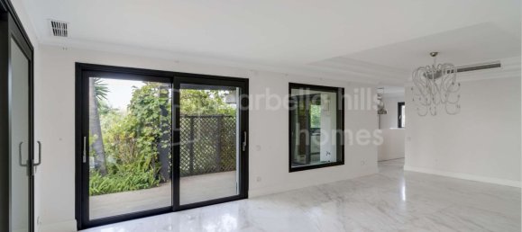 Villa de 6 dormitorios en Marbella, Spain No. 99454 21