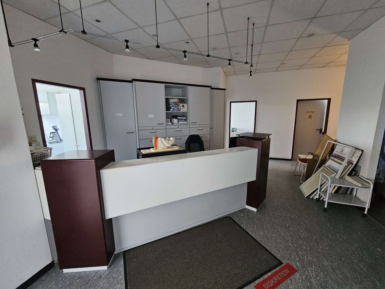 Edificio en Duisburg, Germany 2344 m² No. 248947