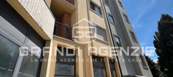 Studio in Verona, Italy No. 284749 15