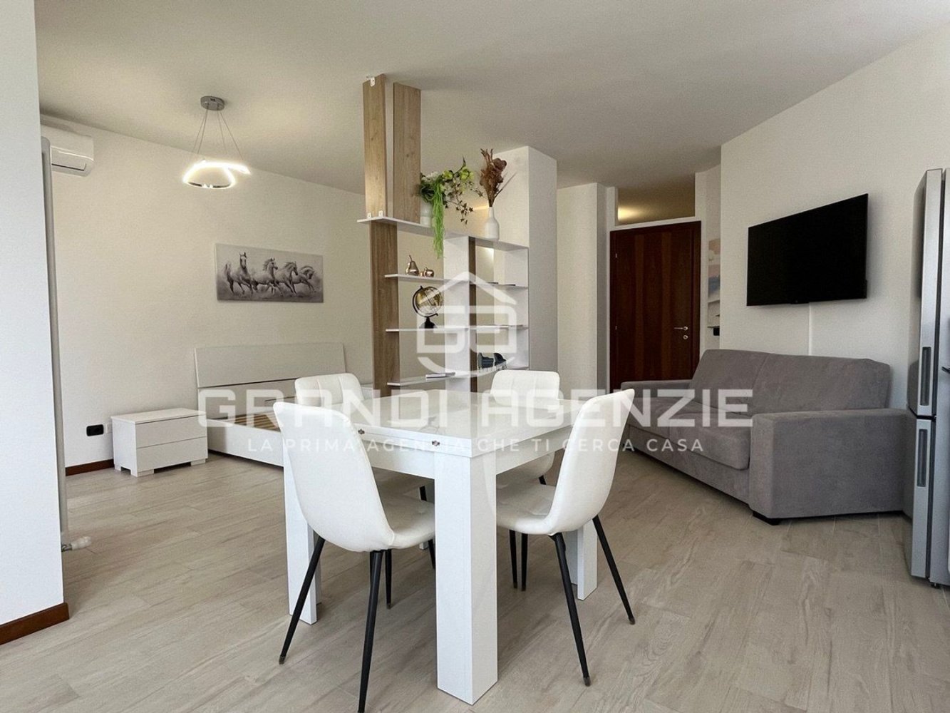 Studio in Verona, Italy No. 284749