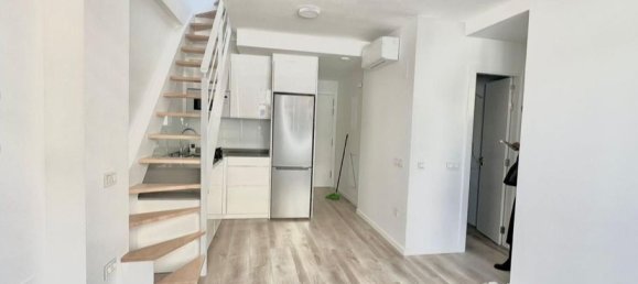 2 bedrooms Penthouse in Fuengirola, Spain No. 35705 3