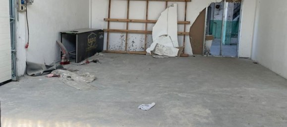 466m² Warehouse in Tradate, Italy No. 206254 9