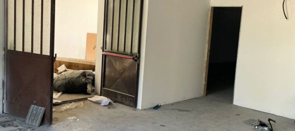 466m² Warehouse in Tradate, Italy No. 206254 11