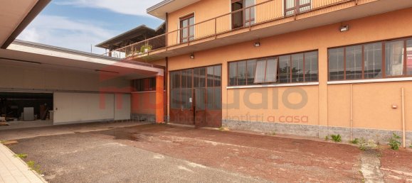 466m² Warehouse in Tradate, Italy No. 206254 2