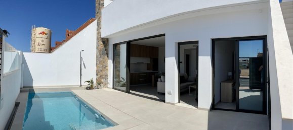 3 bedrooms Townhouse in Los Alcazares, Spain No. 10655 3