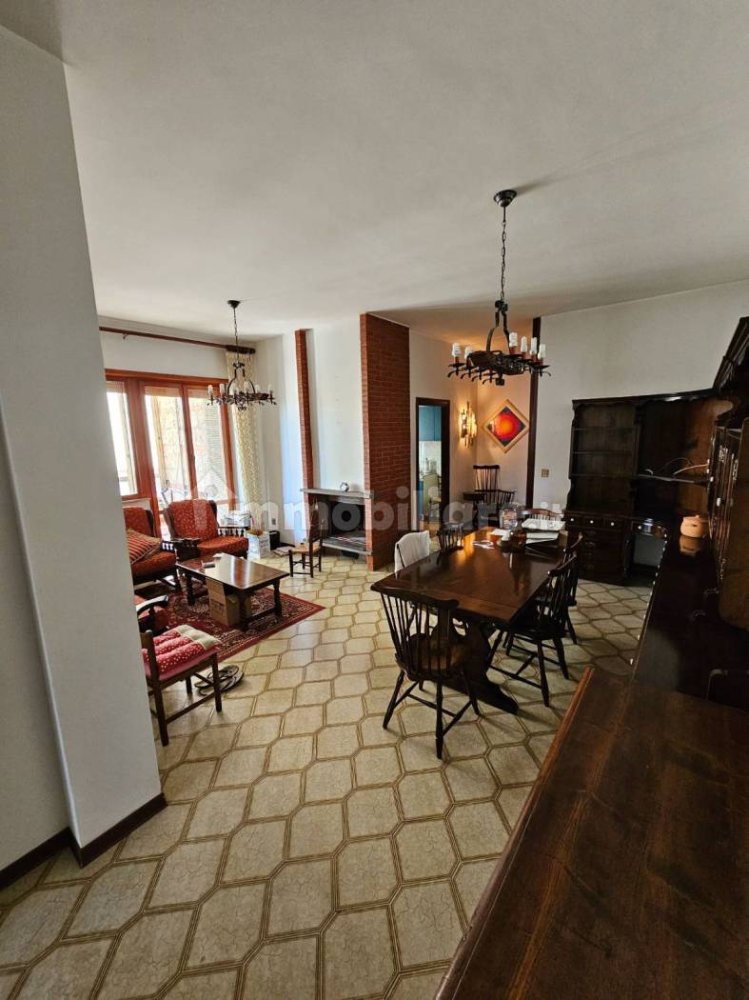 3 bedrooms Apartment in Terni, Italy No. 351618