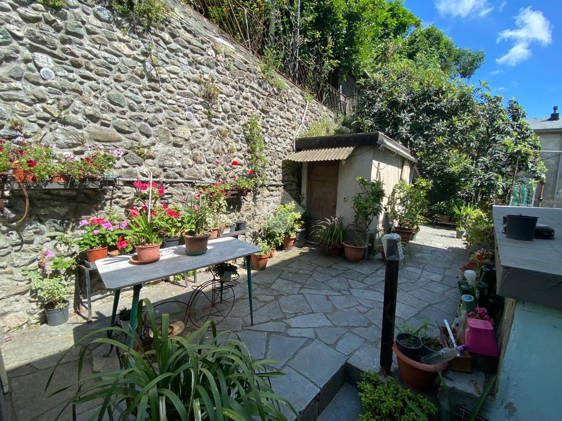 3غرفة شقة في Genoa, Italy رقم 8290