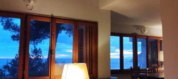 4 bedrooms Villa in Framura, Italy No. 273977 17