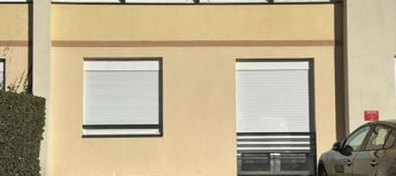  Parking in Le Mans, France No. 309690 2