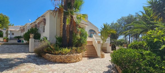 2 bedrooms House in Alicante, Spain No. 182271 2