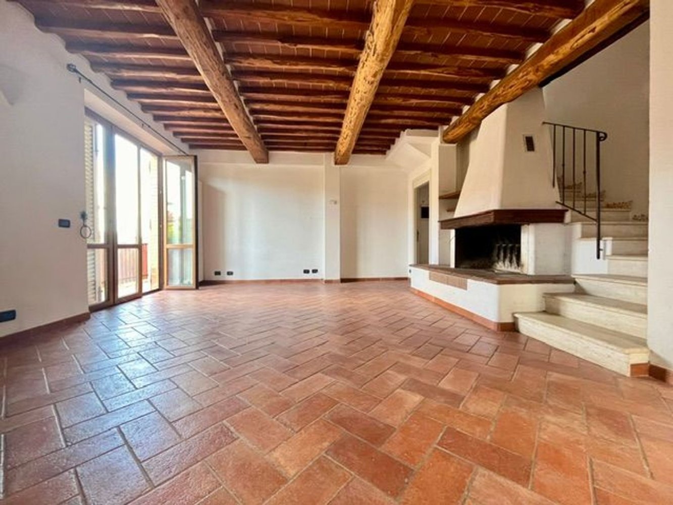 7-Zimmer Haus in Monteroni d'Arbia, Italy, Nr. 159174