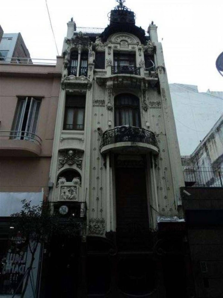 Gebäude in Buenos Aires, Argentina 755m², Nr. 107972