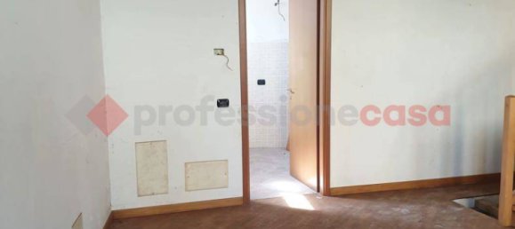 3 rooms Apartment in Castano Primo, Italy No. 22926 20