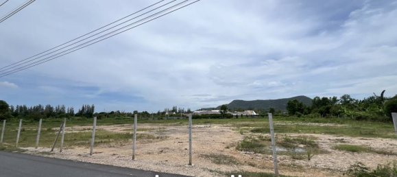  Commercial property in Bang Sare, Thailand No. 21582 2