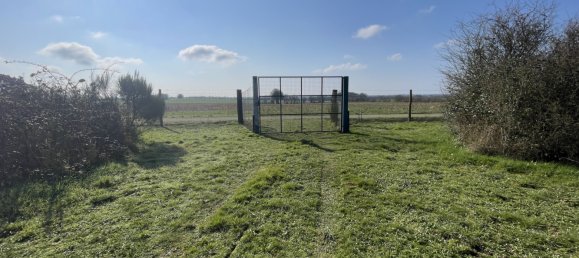  Land in La Dominelais, France No. 298315 2