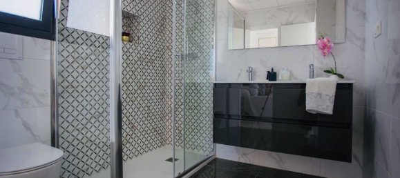 Villa de 3 dormitorios en Los Montesinos, Spain No. 11252 11