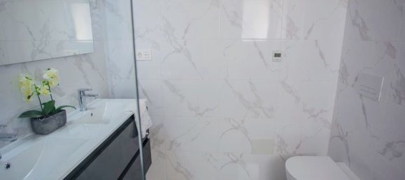 Villa de 3 dormitorios en Los Montesinos, Spain No. 11252 12