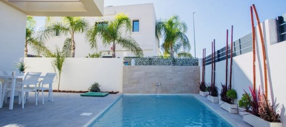 Villa de 3 dormitorios en Los Montesinos, Spain No. 11252 5