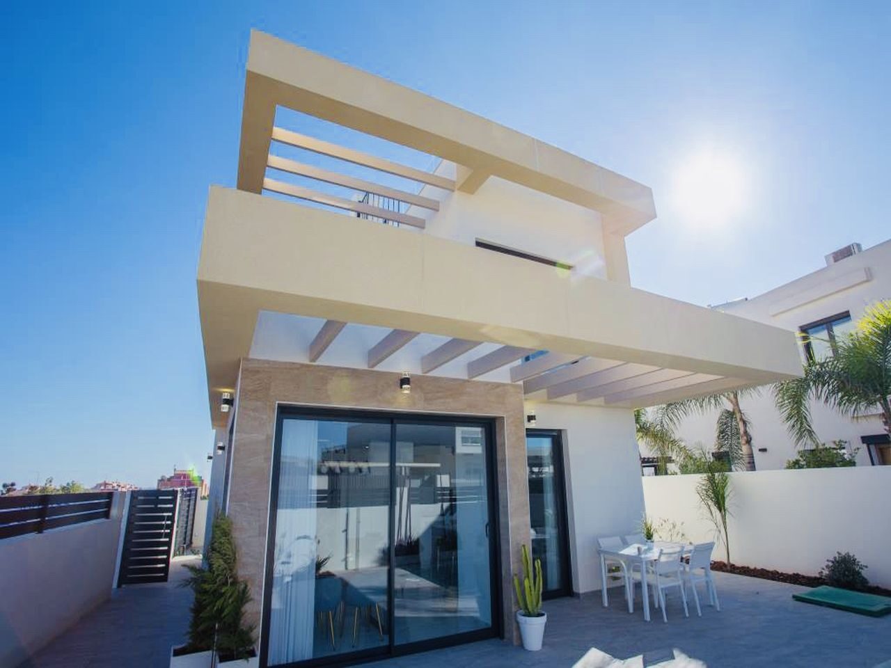 Villa de 3 dormitorios en Los Montesinos, Spain No. 11252