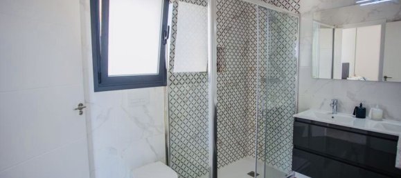 Villa de 3 dormitorios en Los Montesinos, Spain No. 11252 2