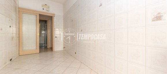 4 bedrooms Apartment in Rome, Italy No. 321591 9