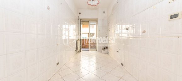 4 bedrooms Apartment in Rome, Italy No. 321591 7
