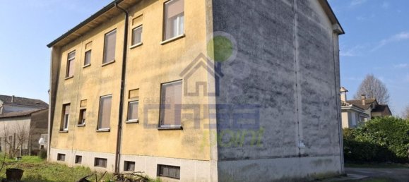 2-salle Appartement à Castelnuovo Bocca d'Adda, Italy No. 174597 11