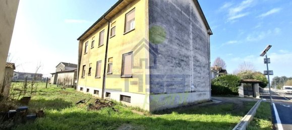 2-salle Appartement à Castelnuovo Bocca d'Adda, Italy No. 174597 10