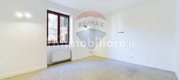 3 bedrooms Apartment in Campagnano di Roma, Italy No. 209918 9
