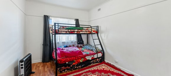 3 bedrooms House in Springvale, Australia No. 355 12