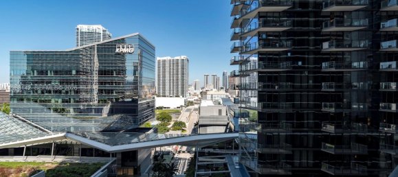 3 Schlafzimmer Gewerbliche Immobilien in Miami, USA, Nr. 615554 13