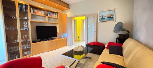 5 rooms Apartment in Budrio, Italy No. 27640 3