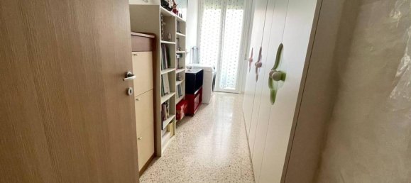 5 rooms Apartment in Budrio, Italy No. 27640 9