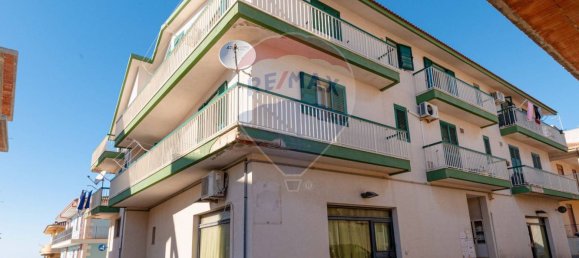 Квартира с 3 спальнями в Санта Кроче Камерина, Италия № 61999 12