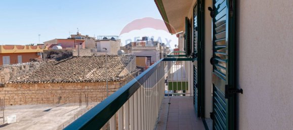 Квартира с 3 спальнями в Санта Кроче Камерина, Италия № 61999 17