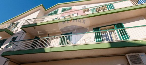 Квартира с 3 спальнями в Санта Кроче Камерина, Италия № 61999 18