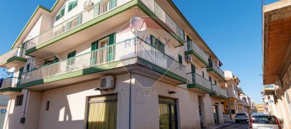 Квартира с 3 спальнями в Санта Кроче Камерина, Италия № 61999 14