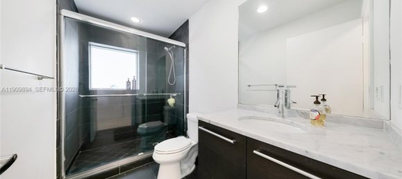 3 dormitorios propiedad comercial en venta en Miami, Miami-Dade, Florida, USA № 614851 6