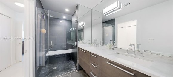 3 dormitorios propiedad comercial en venta en Miami, Miami-Dade, Florida, USA № 614851 5