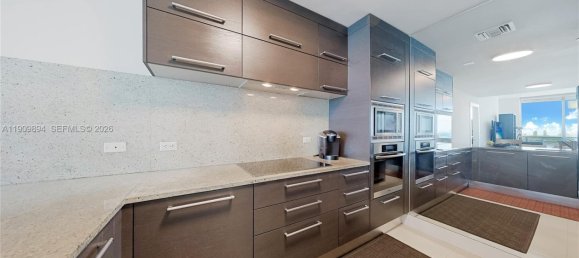 3 dormitorios propiedad comercial en venta en Miami, Miami-Dade, Florida, USA № 614851 4