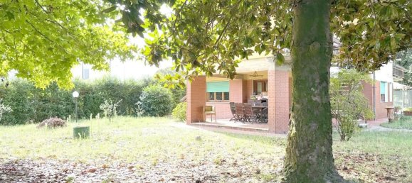 12 chambres Villa à Lucca, Italy No. 330133 22