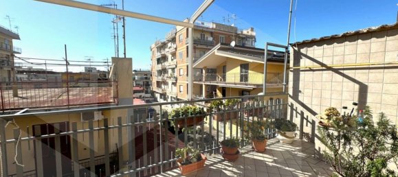 4-salle Appartement à Pomigliano d'Arco, Italy No. 99808 20