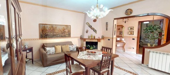 4-salle Appartement à Pomigliano d'Arco, Italy No. 99808 8