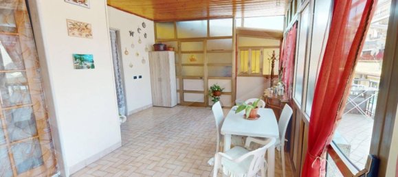 4-salle Appartement à Pomigliano d'Arco, Italy No. 99808 4