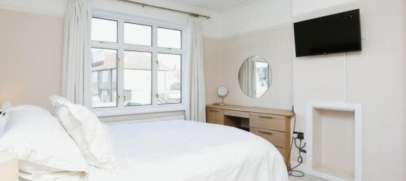 3 bedrooms House in Beckenham, United Kingdom No. 1230 9