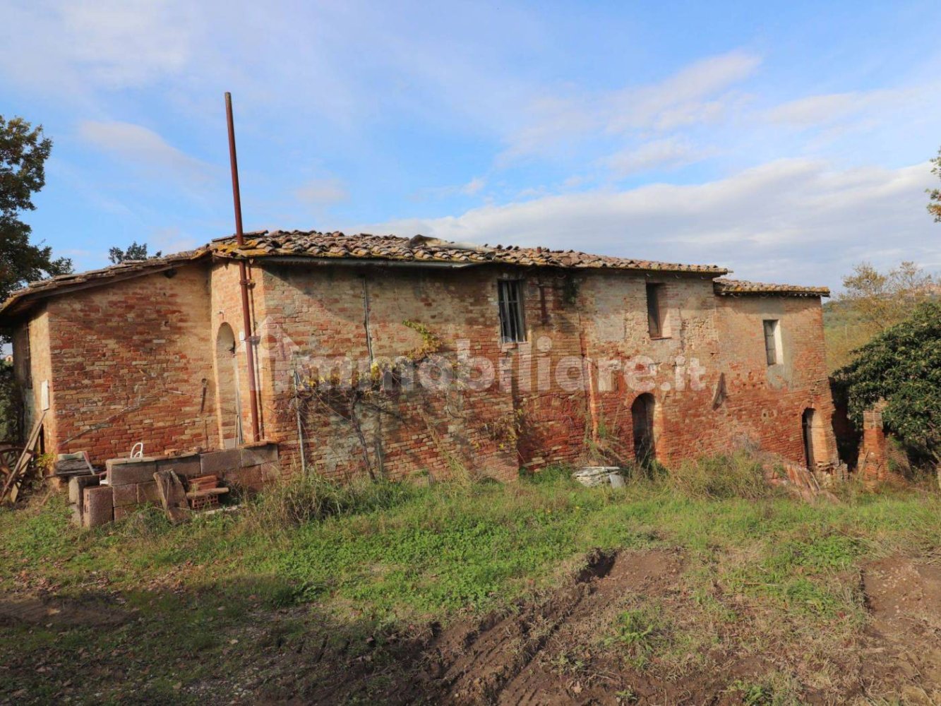 5 rooms House in Siena, Italy No. 141319