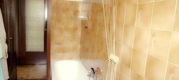 4 rooms Apartment in Gallarate, Italy No. 74371 13