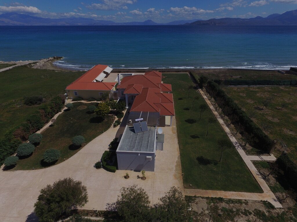 5 bedrooms Villa in Corinthia, Greece No. 2279